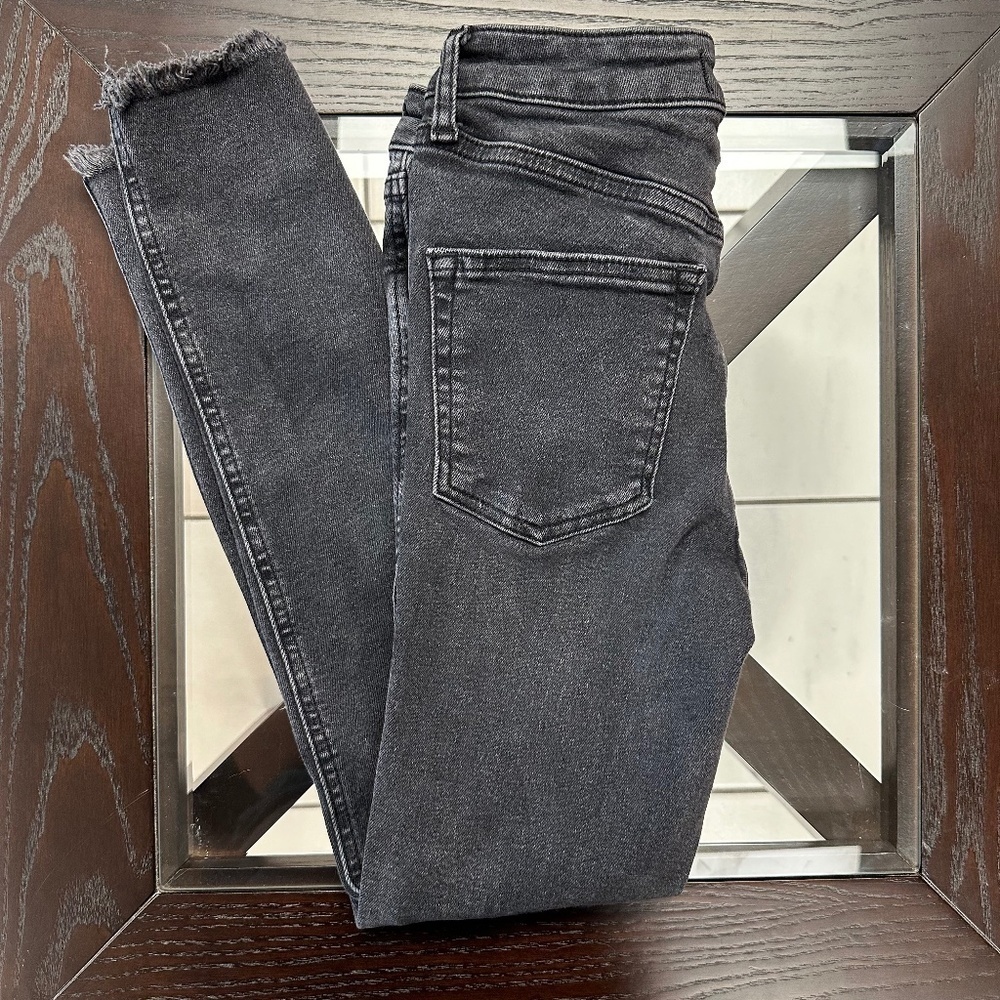 *WE THE FREE* Black Denim Skinny Jeans Size 26